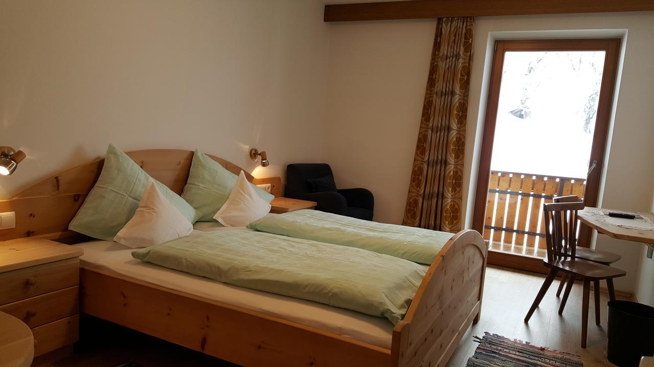Hotel Pension Moarhof Vallarga Exterior photo