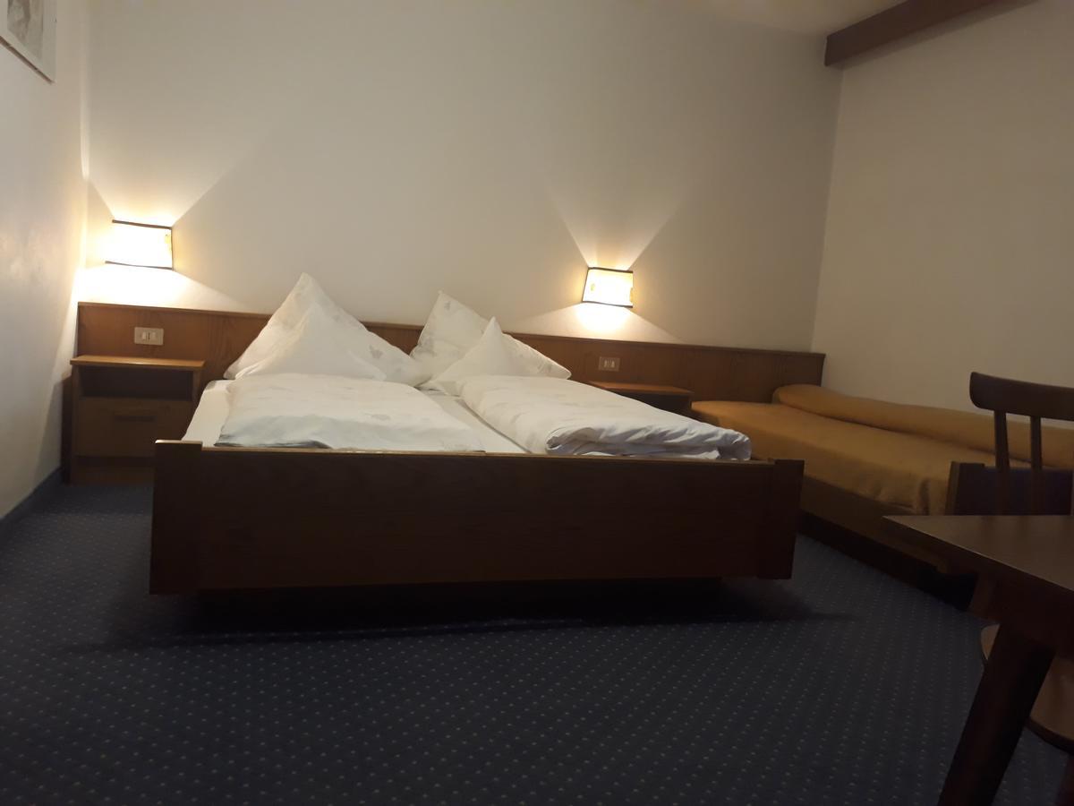 Hotel Pension Moarhof Vallarga Exterior photo